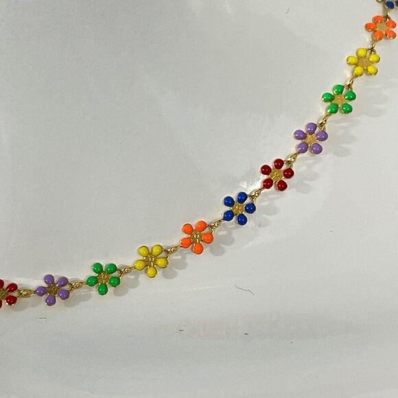 Daisy Floral Necklace Stainless Steel - Picture 12 of 12